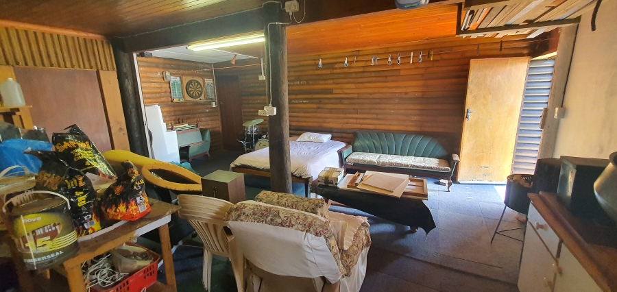 3 Bedroom Property for Sale in Boggomsbaai Western Cape